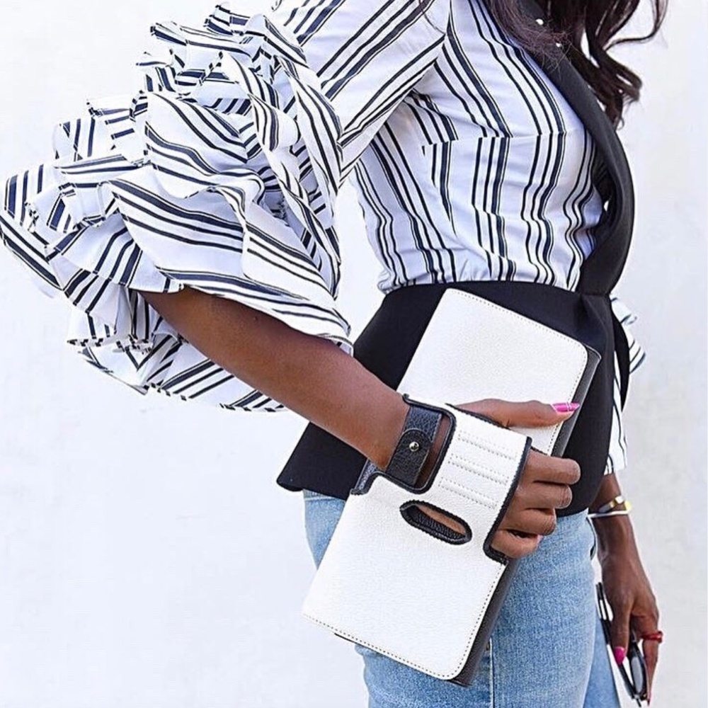 Perrin Paris Black And White La Newyorkaise Glove Clutch - Picture 4 of 13